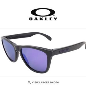Oakley Frogskins